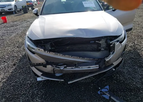 2024 Polestar 2 Long Range Dual Motor/Long Range Dual Motor Plus z USA, uszkodzony, nr VIN YSMFD3KA7RL238465